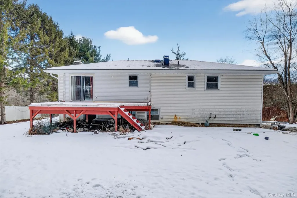 93 Old Mill Road Wallkill NY 12589