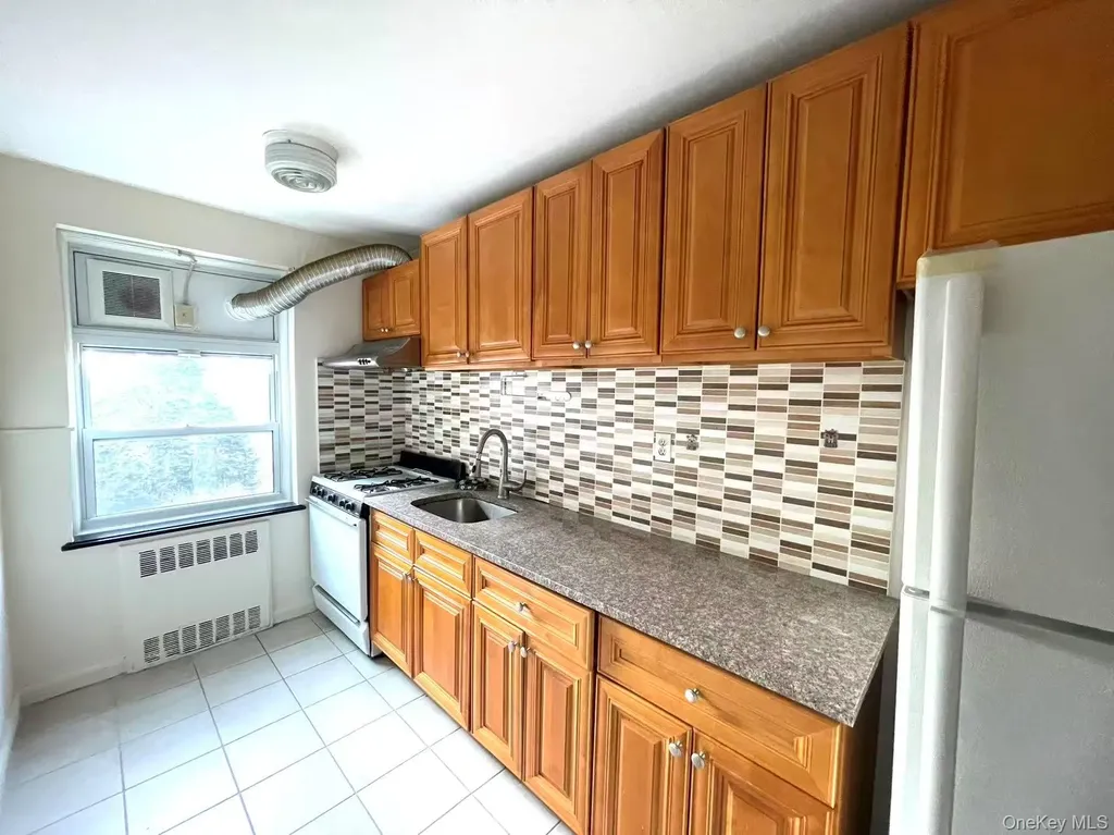 147-37 38th Avenue Flushing NY 11354