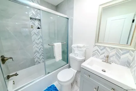 327 Mundy Lane Mount Vernon NY 10550