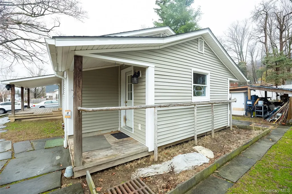 28 Howland Avenue Beacon NY 12508