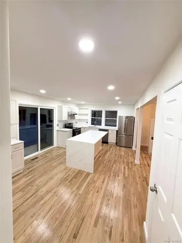 31 N Cozine Road Manorville NY 11949