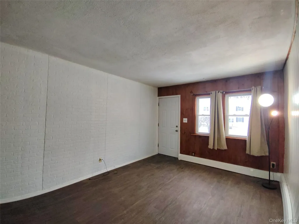 32 Vernon Terrace Poughkeepsie NY 12601