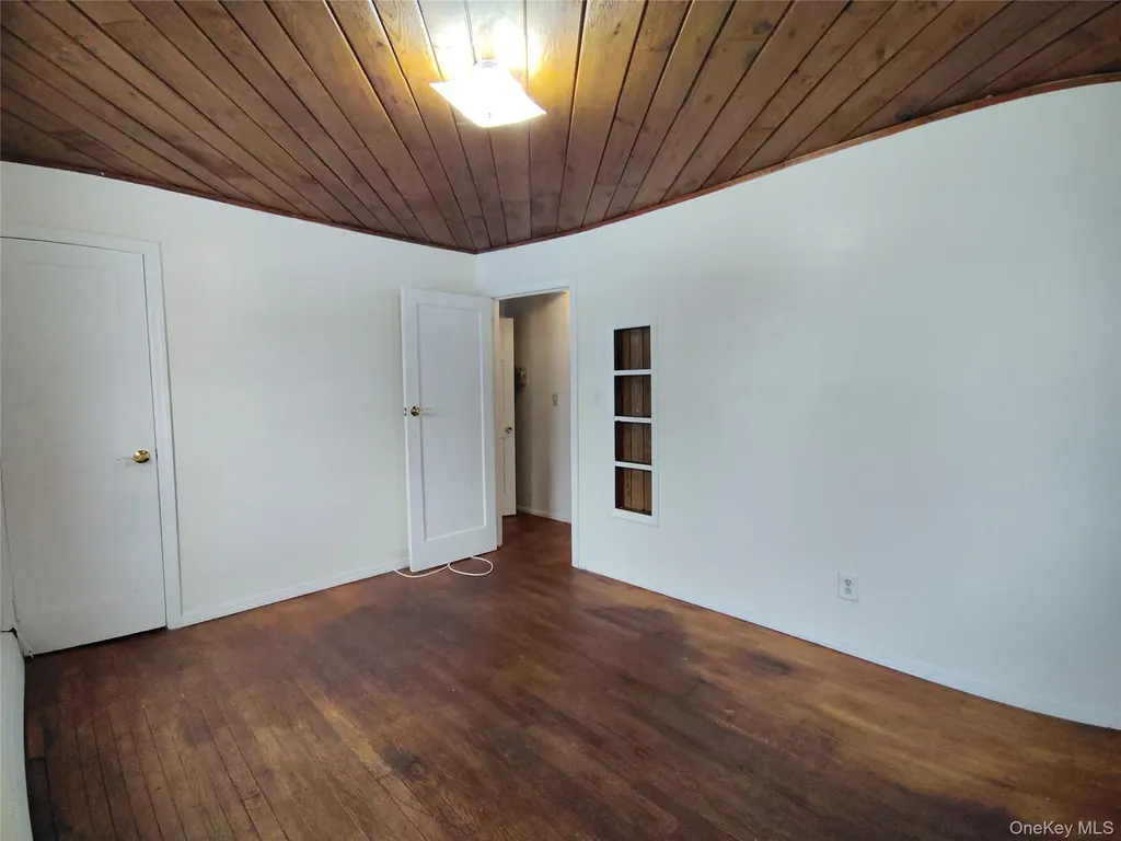 32 Vernon Terrace Poughkeepsie NY 12601