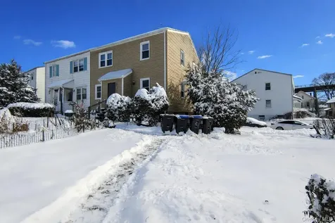 32 Vernon Terrace Poughkeepsie NY 12601