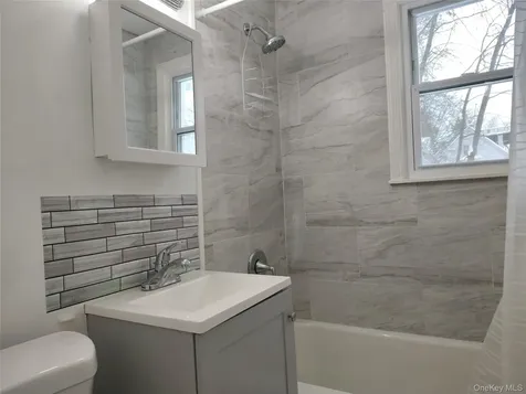 32 Vernon Terrace Poughkeepsie NY 12601