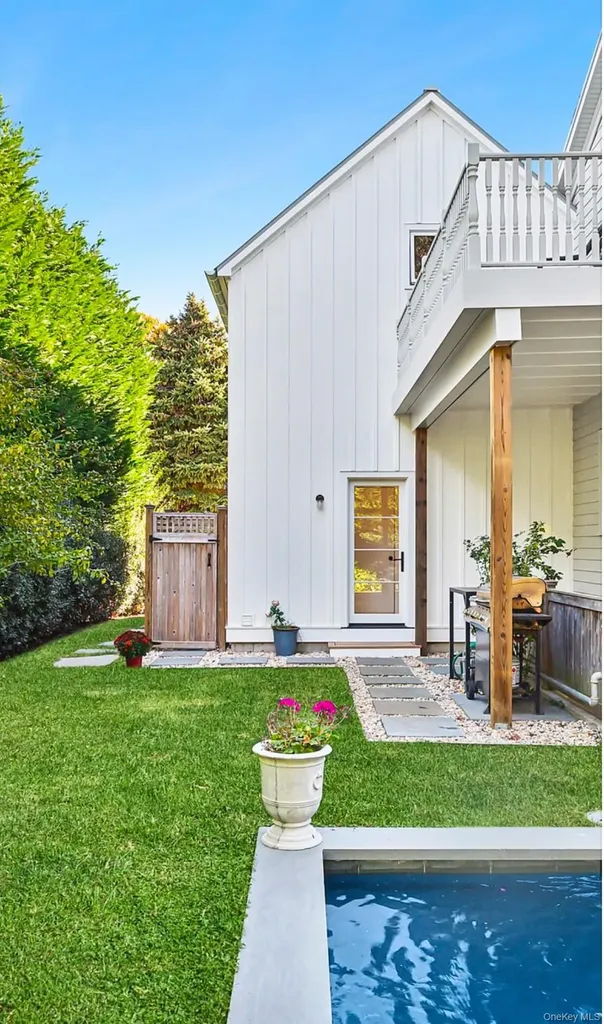 21 Cove Road Sag Harbor NY 11963