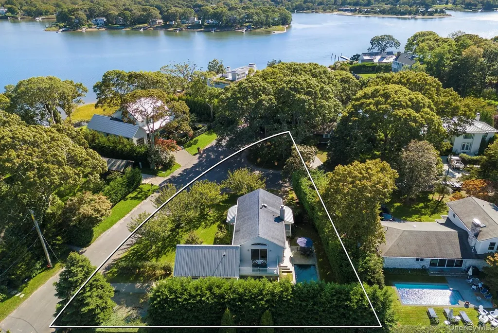 21 Cove Road Sag Harbor NY 11963