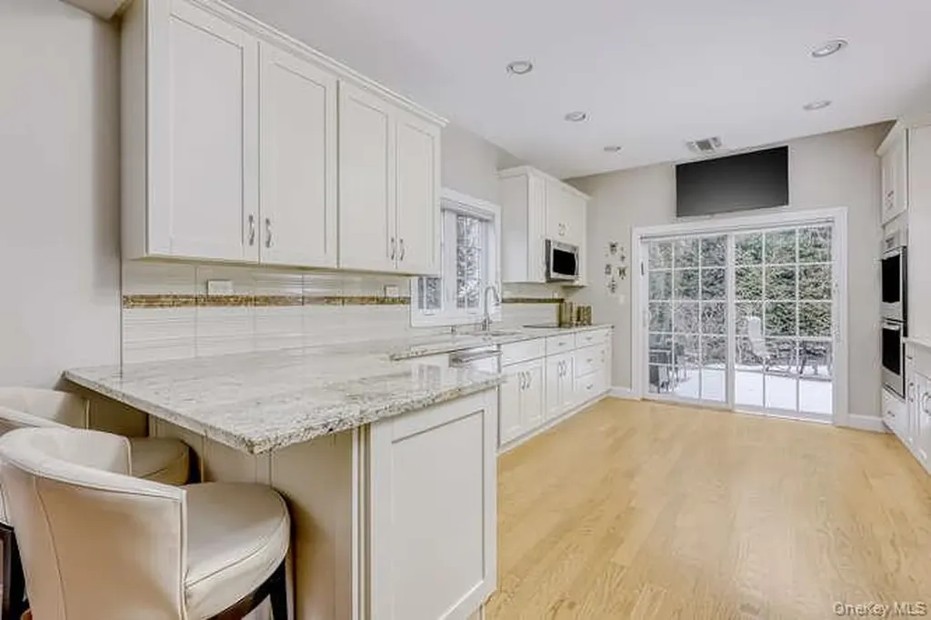 9 Westminster Way Pomona NY 10970