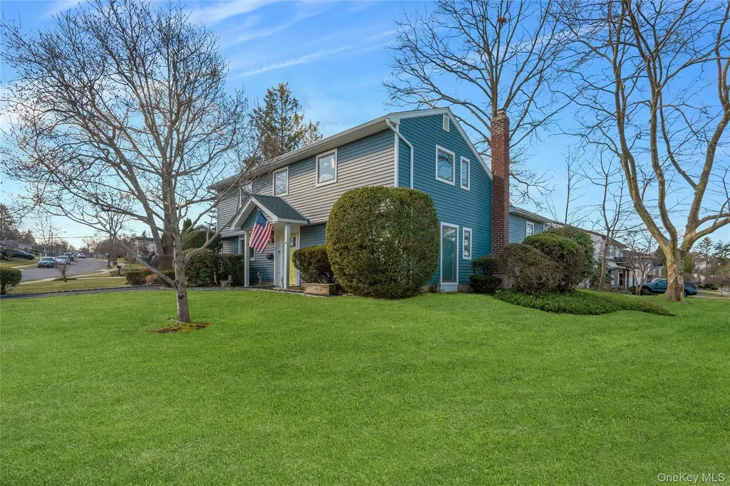 3 Dover Lane Old Bethpage NY 11804