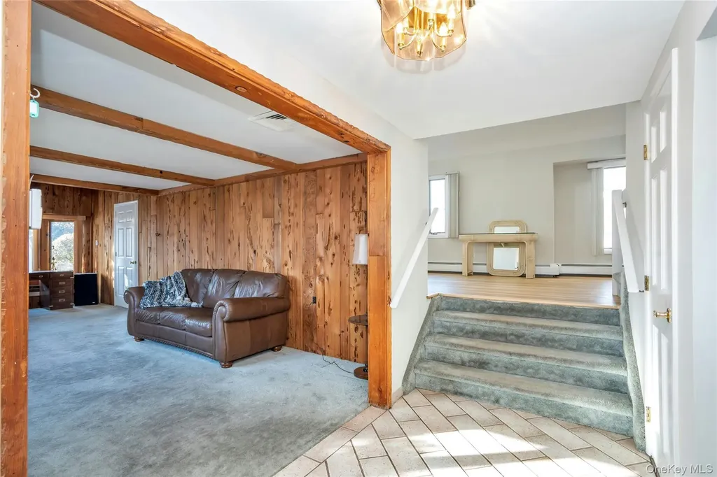 3 Dover Lane Old Bethpage NY 11804