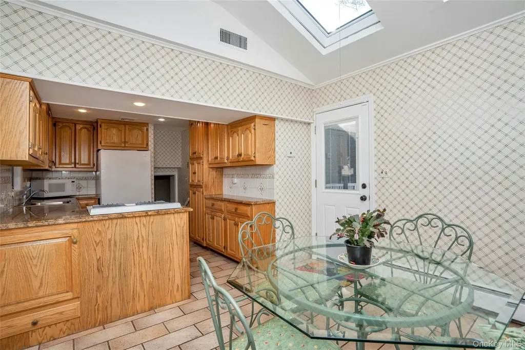 3 Dover Lane Old Bethpage NY 11804