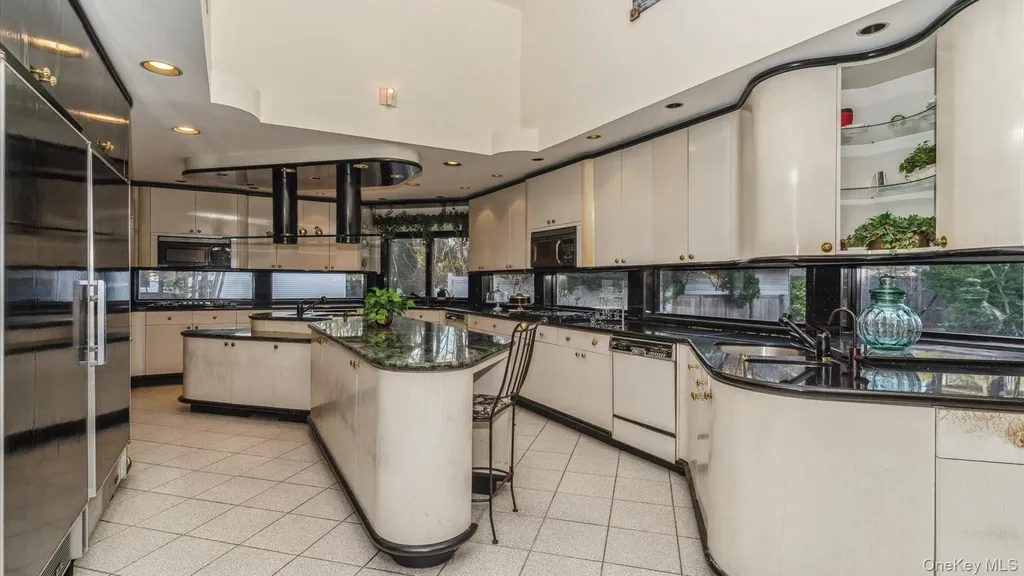 178 Wildacre Avenue Lawrence NY 11559