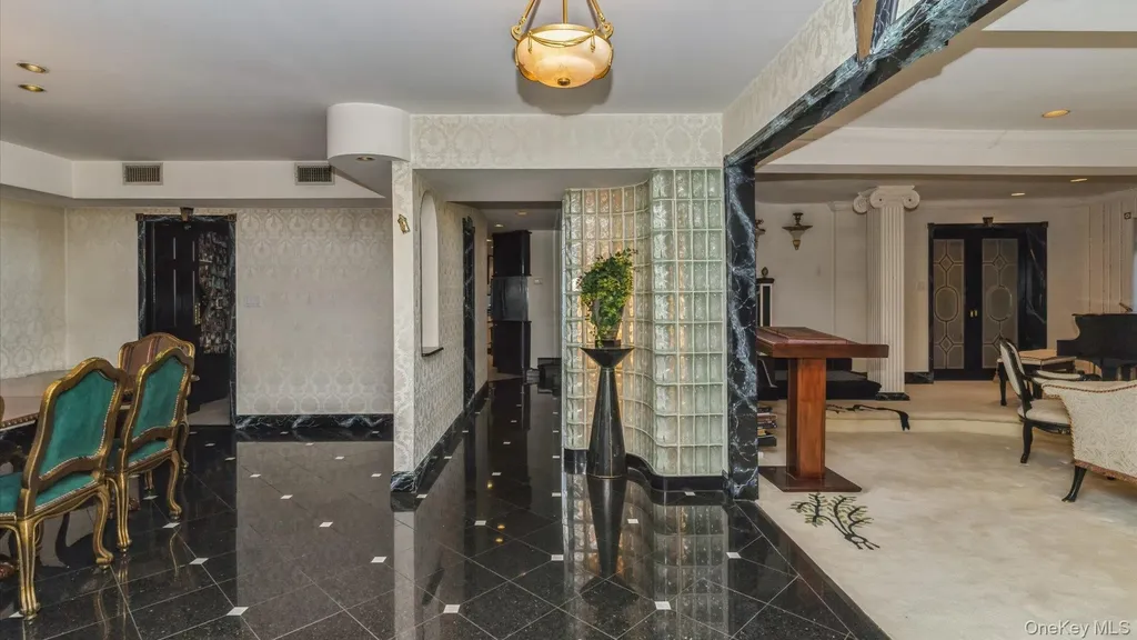 178 Wildacre Avenue Lawrence NY 11559