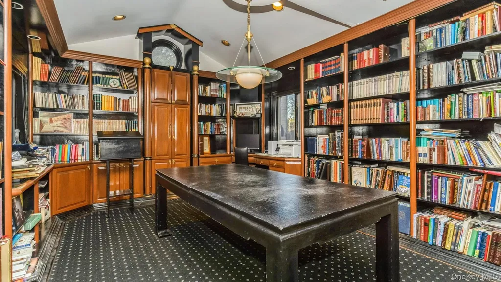 178 Wildacre Avenue Lawrence NY 11559