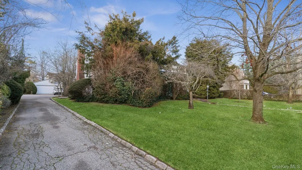 178 Wildacre Avenue Lawrence NY 11559