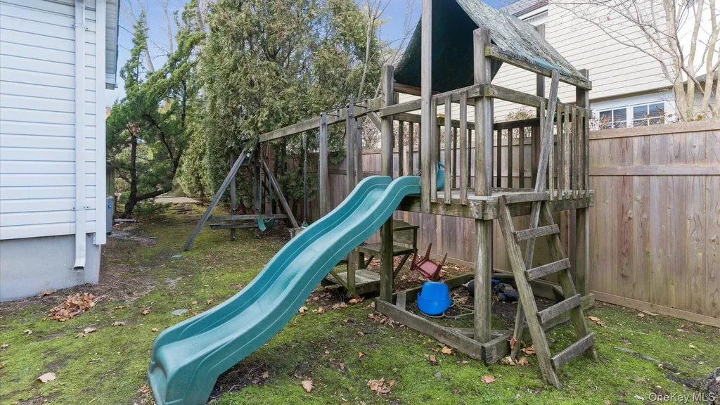 178 Wildacre Avenue Lawrence NY 11559