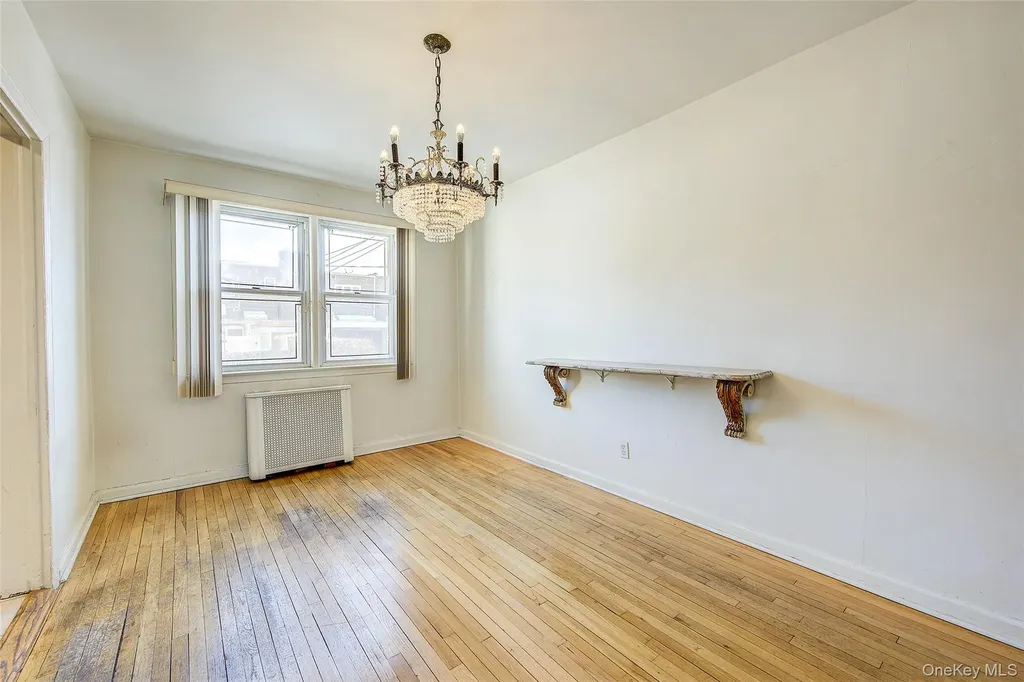 7533 168th Street Fresh Meadows NY 11366