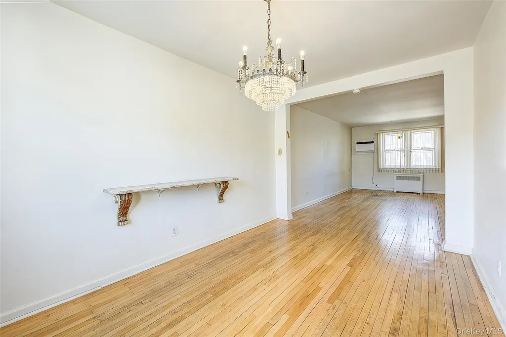 7533 168th Street Fresh Meadows NY 11366