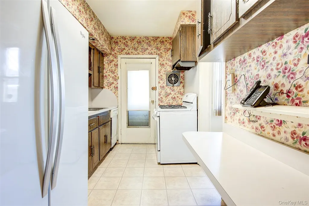 7533 168th Street Fresh Meadows NY 11366