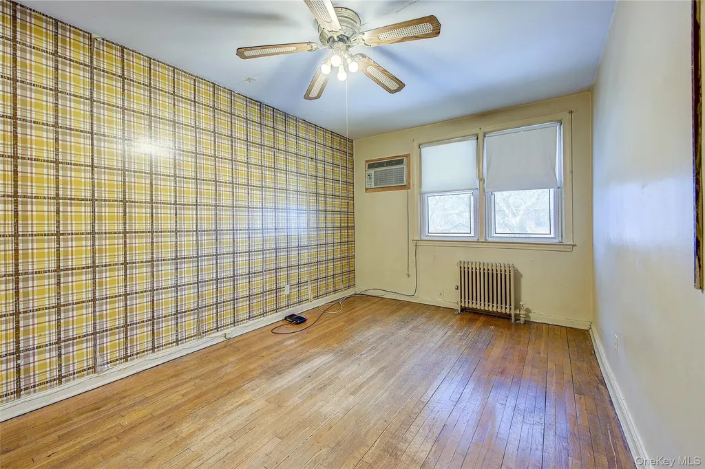 7533 168th Street Fresh Meadows NY 11366