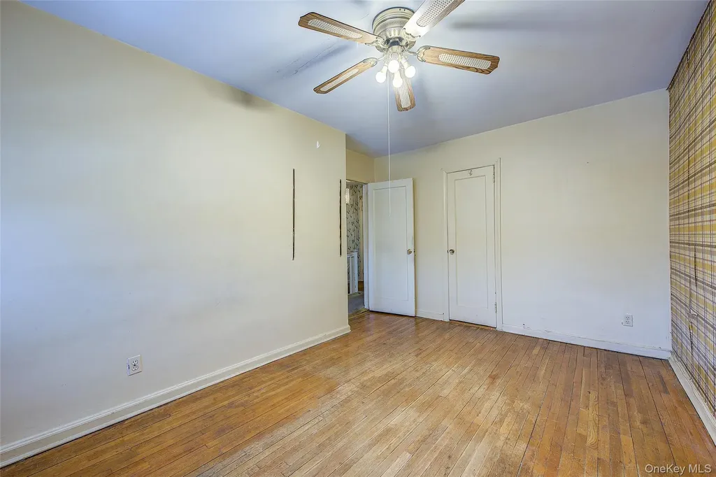 7533 168th Street Fresh Meadows NY 11366
