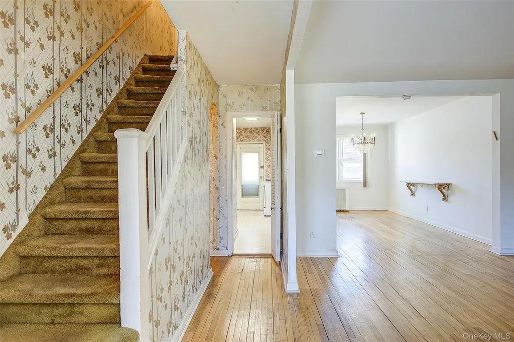 7533 168th Street Fresh Meadows NY 11366