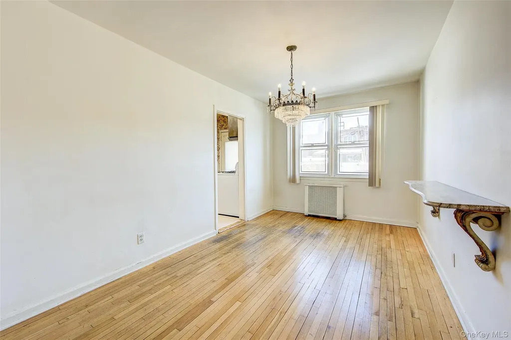 7533 168th Street Fresh Meadows NY 11366