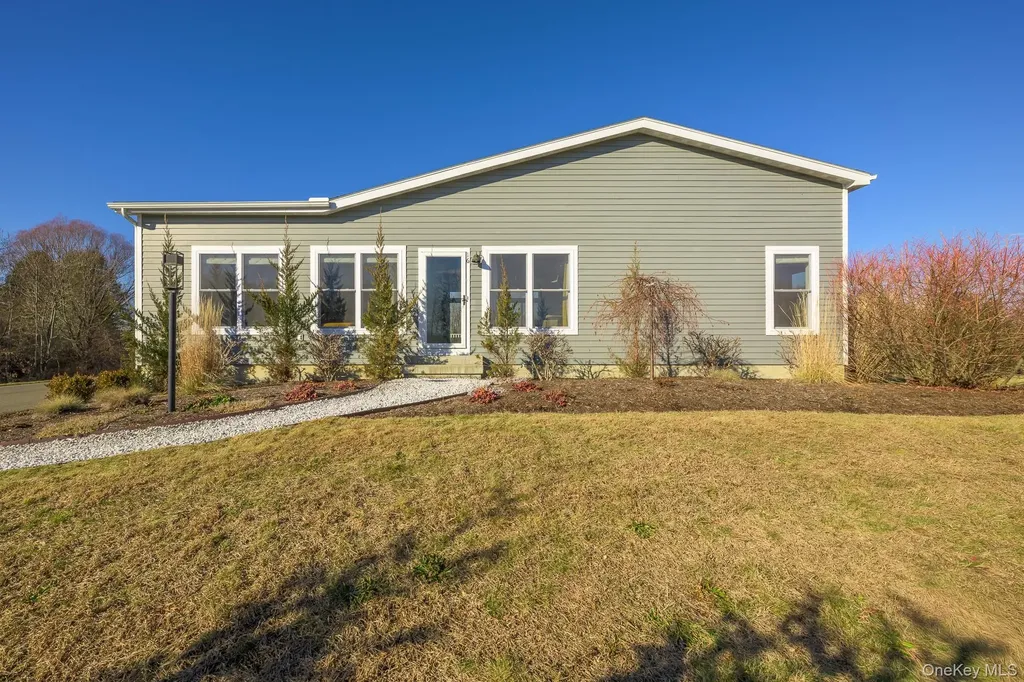 16 Lucas Lane Hudson NY 12534