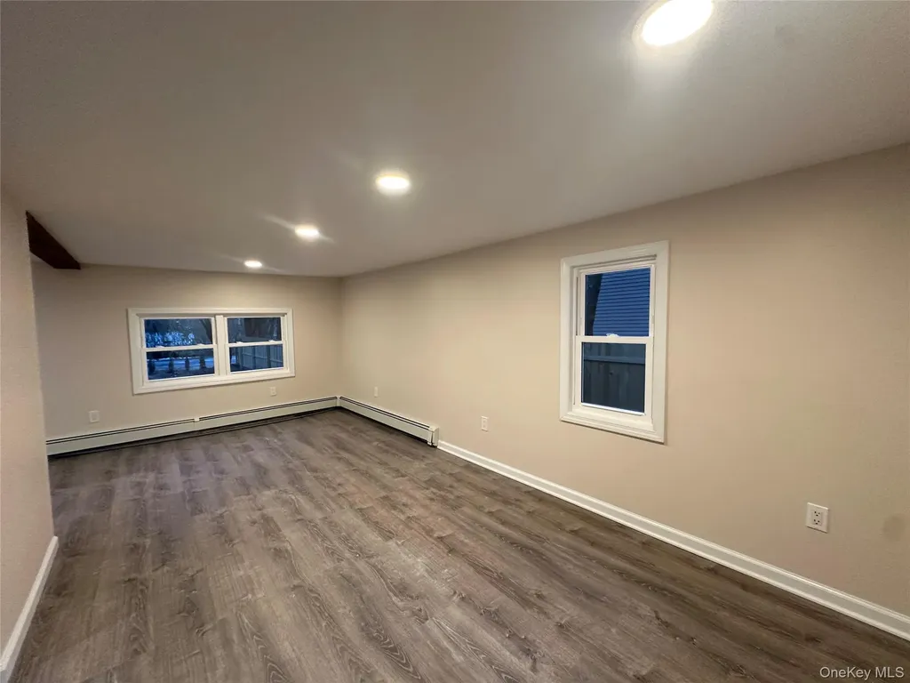 103 Sunrise Trail Wallkill NY 12589