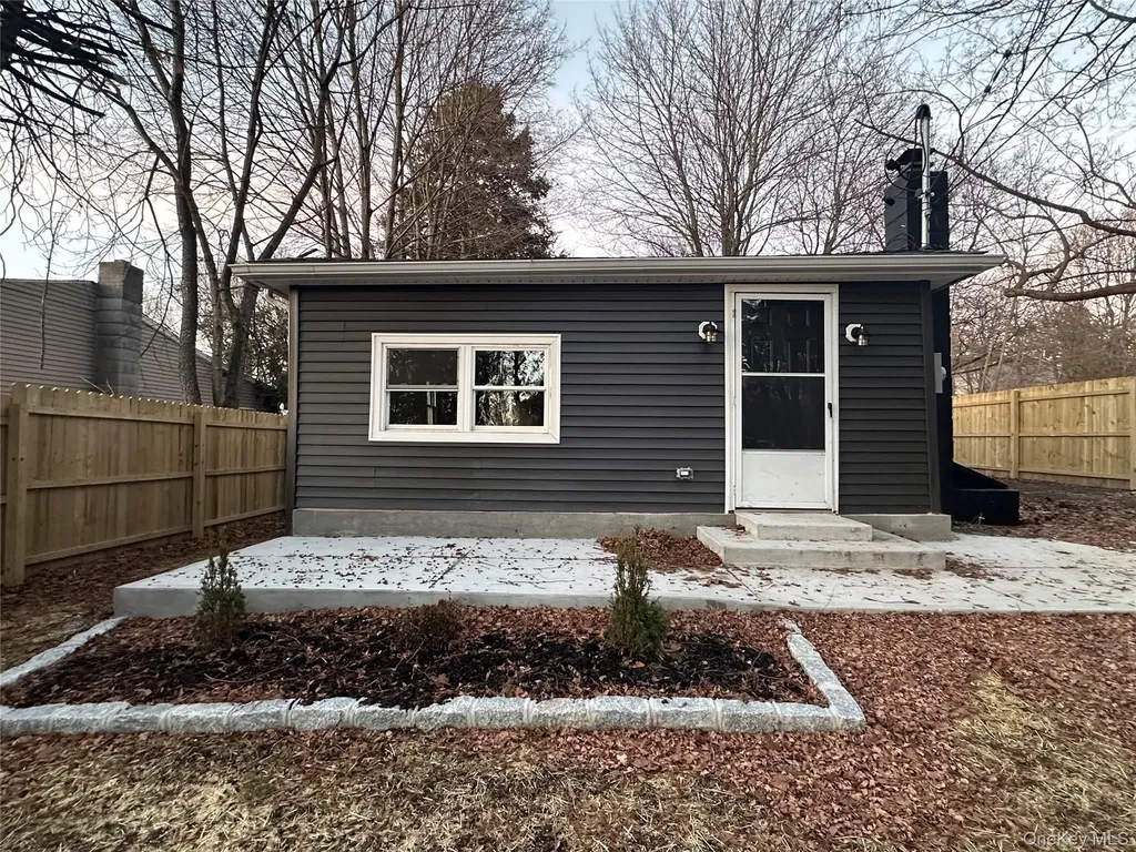 103 Sunrise Trail Wallkill NY 12589
