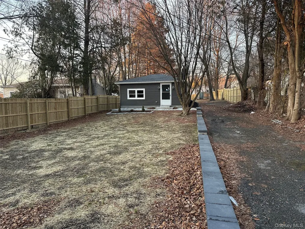103 Sunrise Trail Wallkill NY 12589