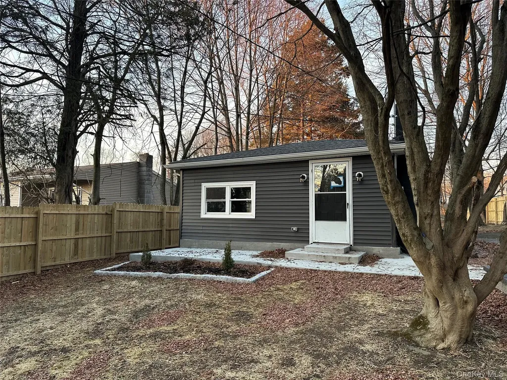 103 Sunrise Trail Wallkill NY 12589
