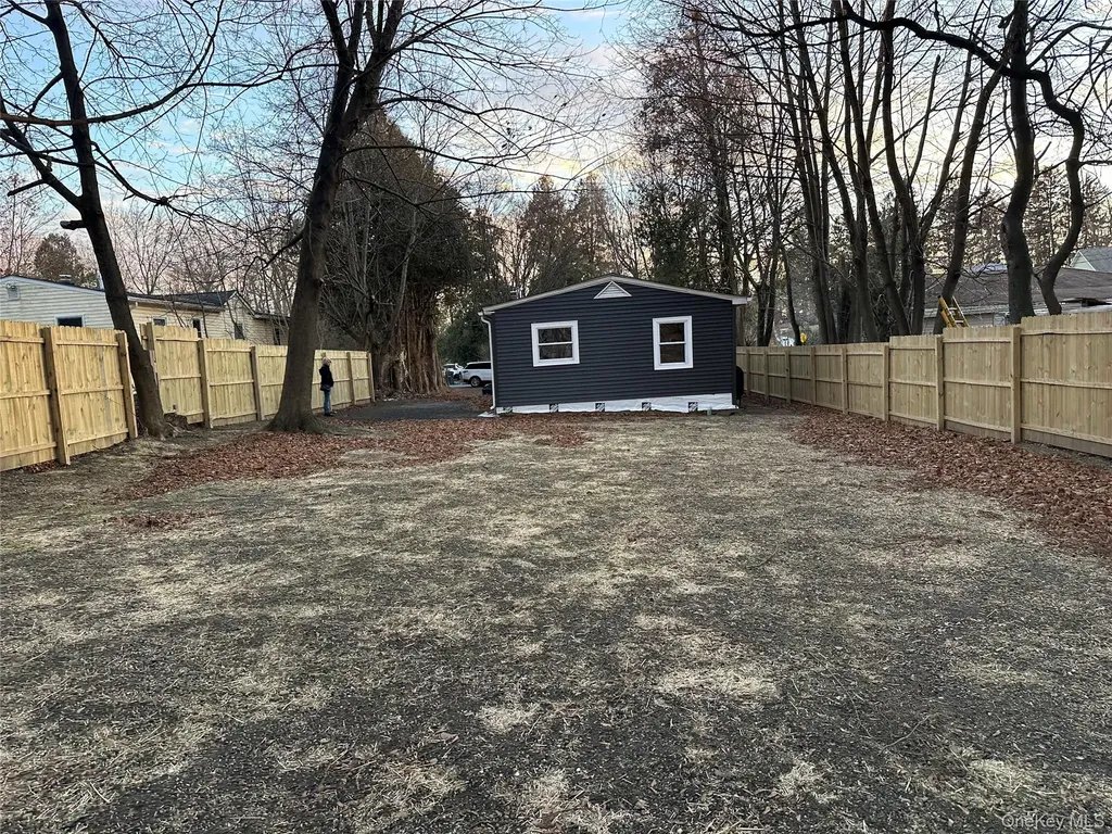 103 Sunrise Trail Wallkill NY 12589