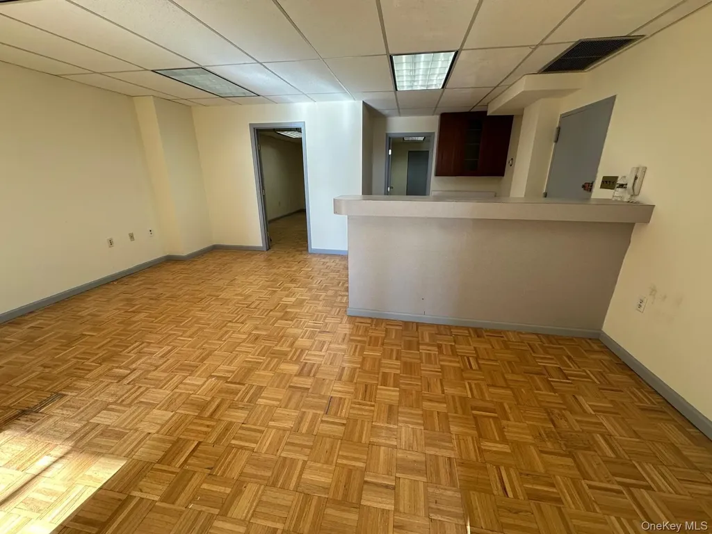 3800 E Tremont Avenue Bronx NY 10465