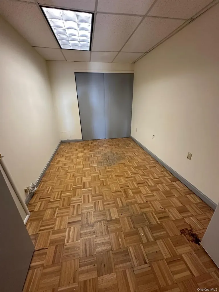 3800 E Tremont Avenue Bronx NY 10465