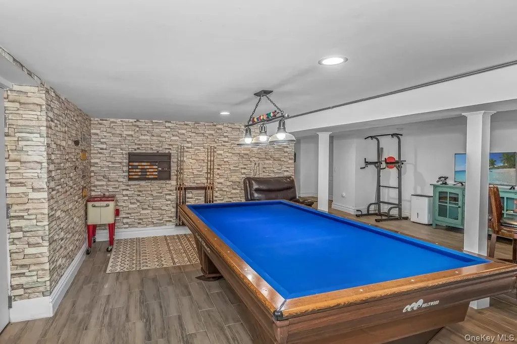 7 Sebree Place Plainview NY 11803