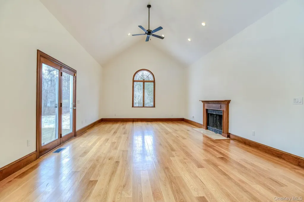 24 Deer Run Road Newburgh NY 12550