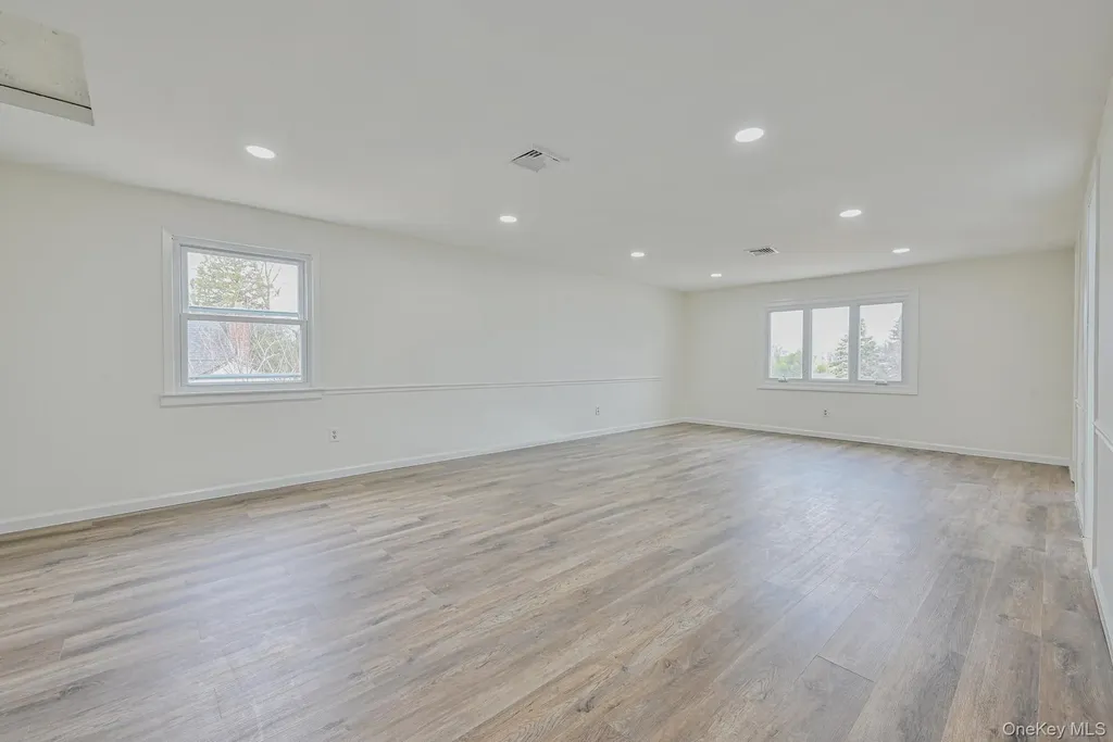 100 Morris Parkway Valley Stream NY 11580