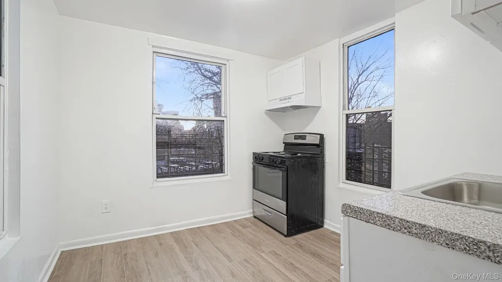 1819 Palisade Place Bronx NY 10453