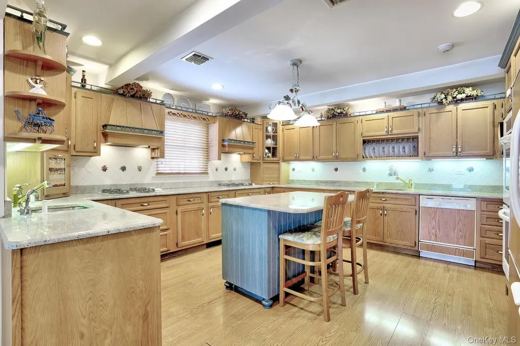 6 Orchard Hill Drive Monsey NY 10952