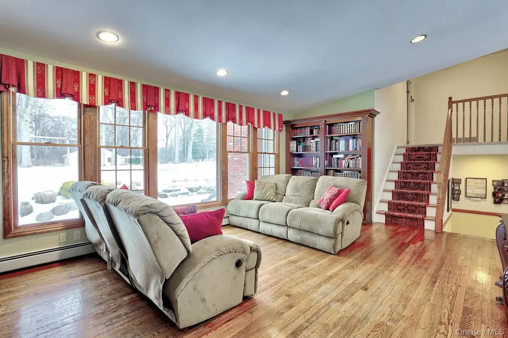 6 Orchard Hill Drive Monsey NY 10952
