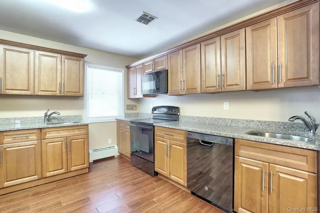 6 Orchard Hill Drive Monsey NY 10952