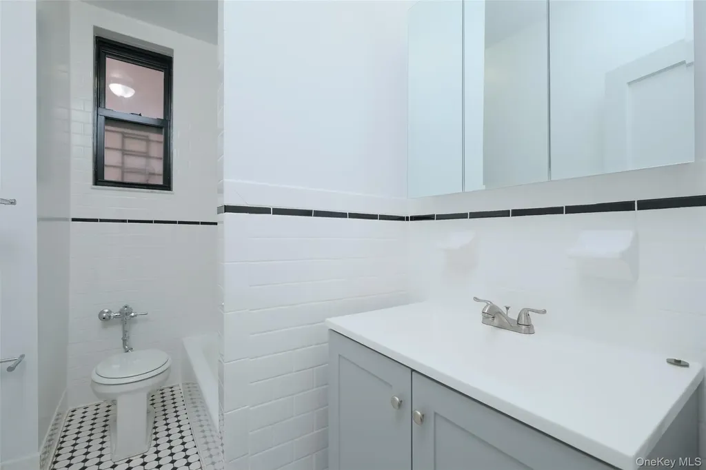 340 E Mosholu Parkway S Bronx NY 10458