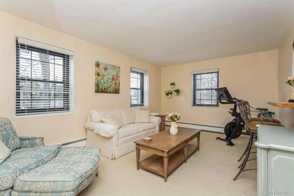 61 Manchester Eastchester NY 10709