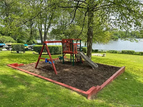 61 Manchester Eastchester NY 10709