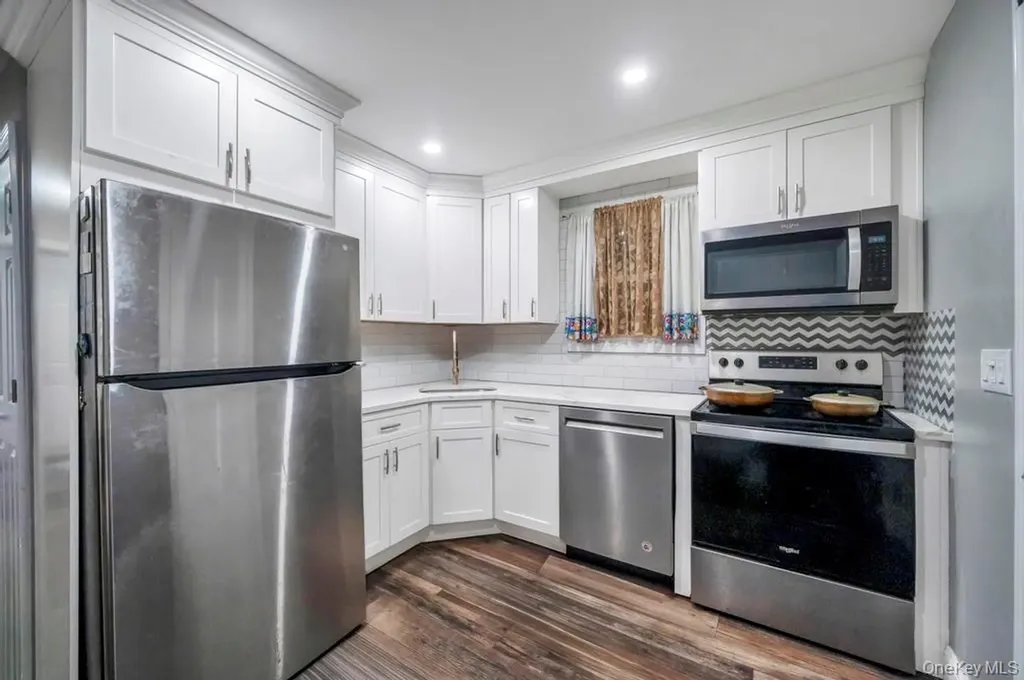 39 Andrews Avenue Wheatley Heights NY 11798