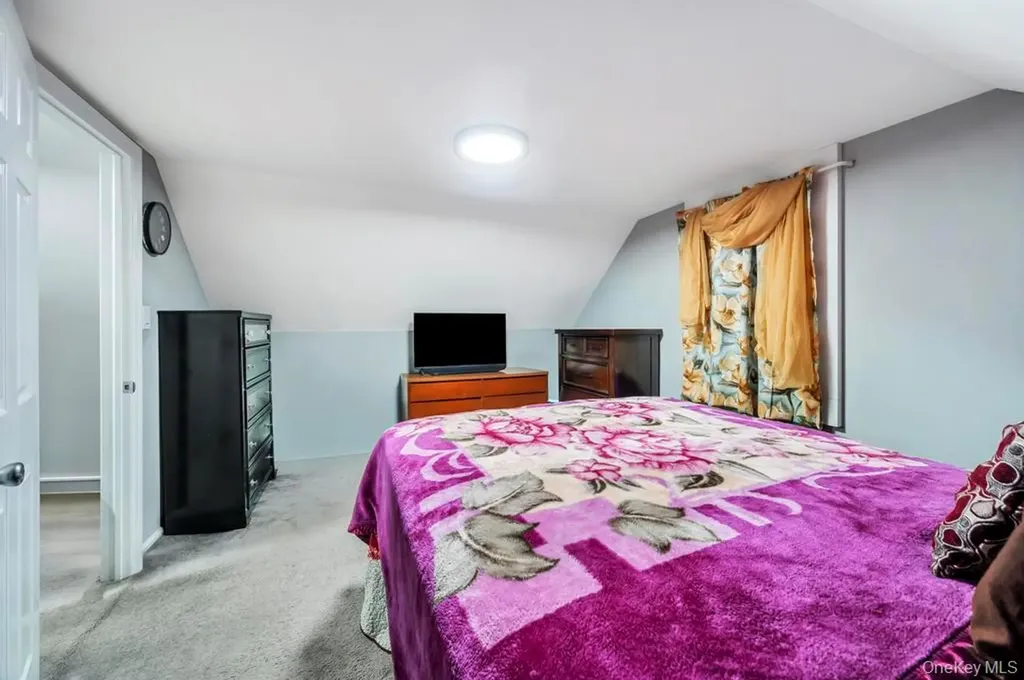 39 Andrews Avenue Wheatley Heights NY 11798