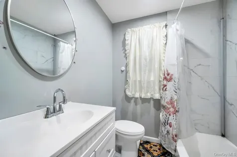 39 Andrews Avenue Wheatley Heights NY 11798