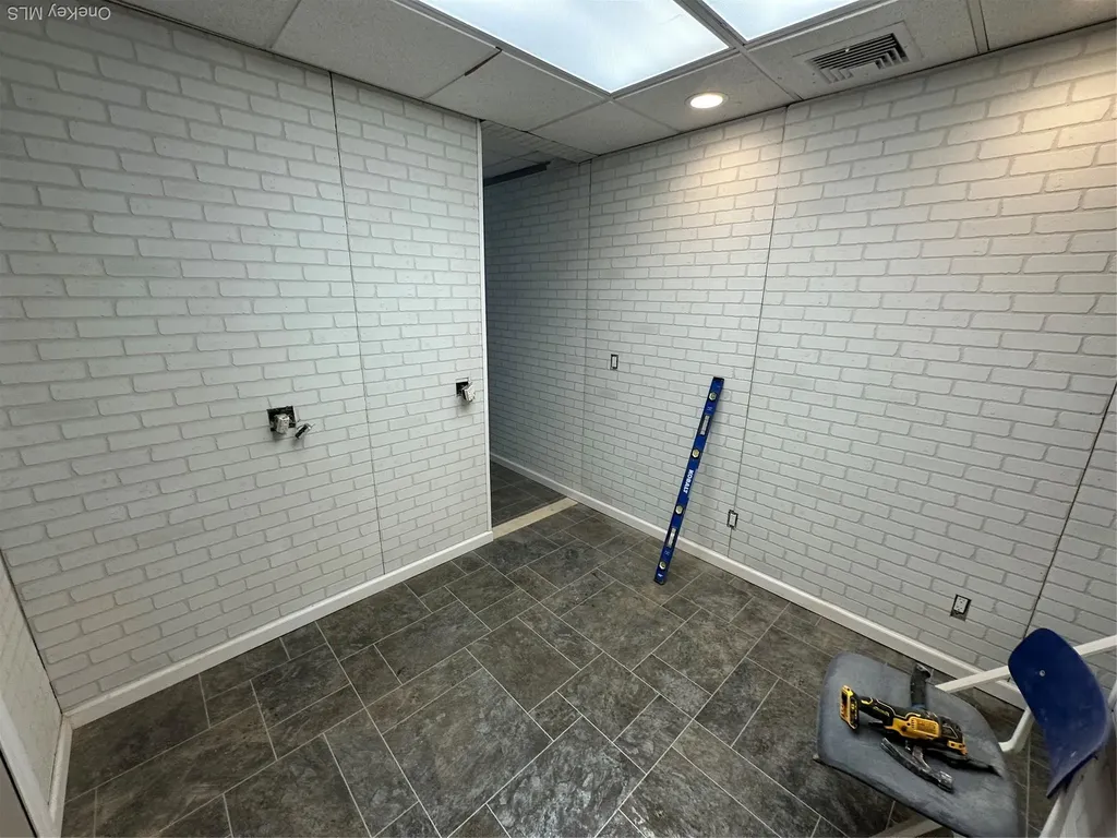 135 Rockaway Lawrence NY 11559
