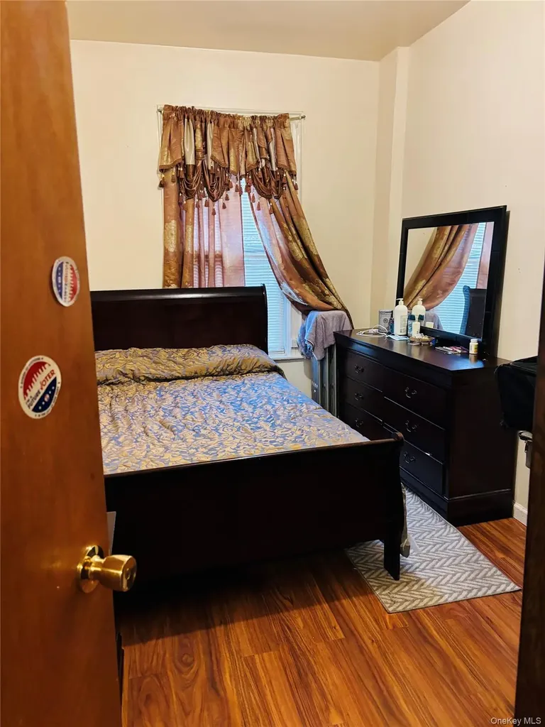 715 Rosedale Avenue Bronx NY 10473